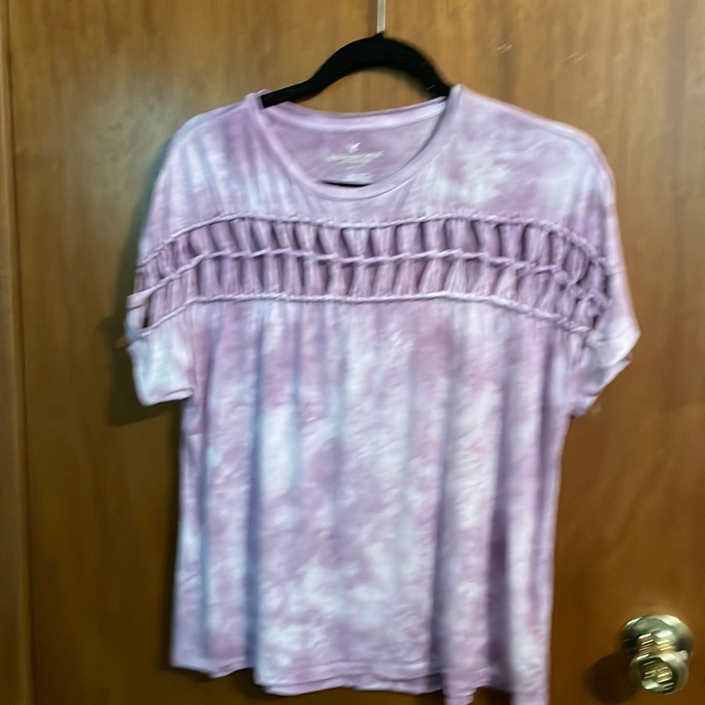 Woman’s lg top